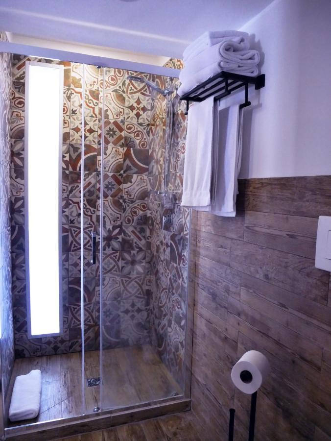 Ninetti Guest House - Apt Centro Storico كاتانيا المظهر الخارجي الصورة