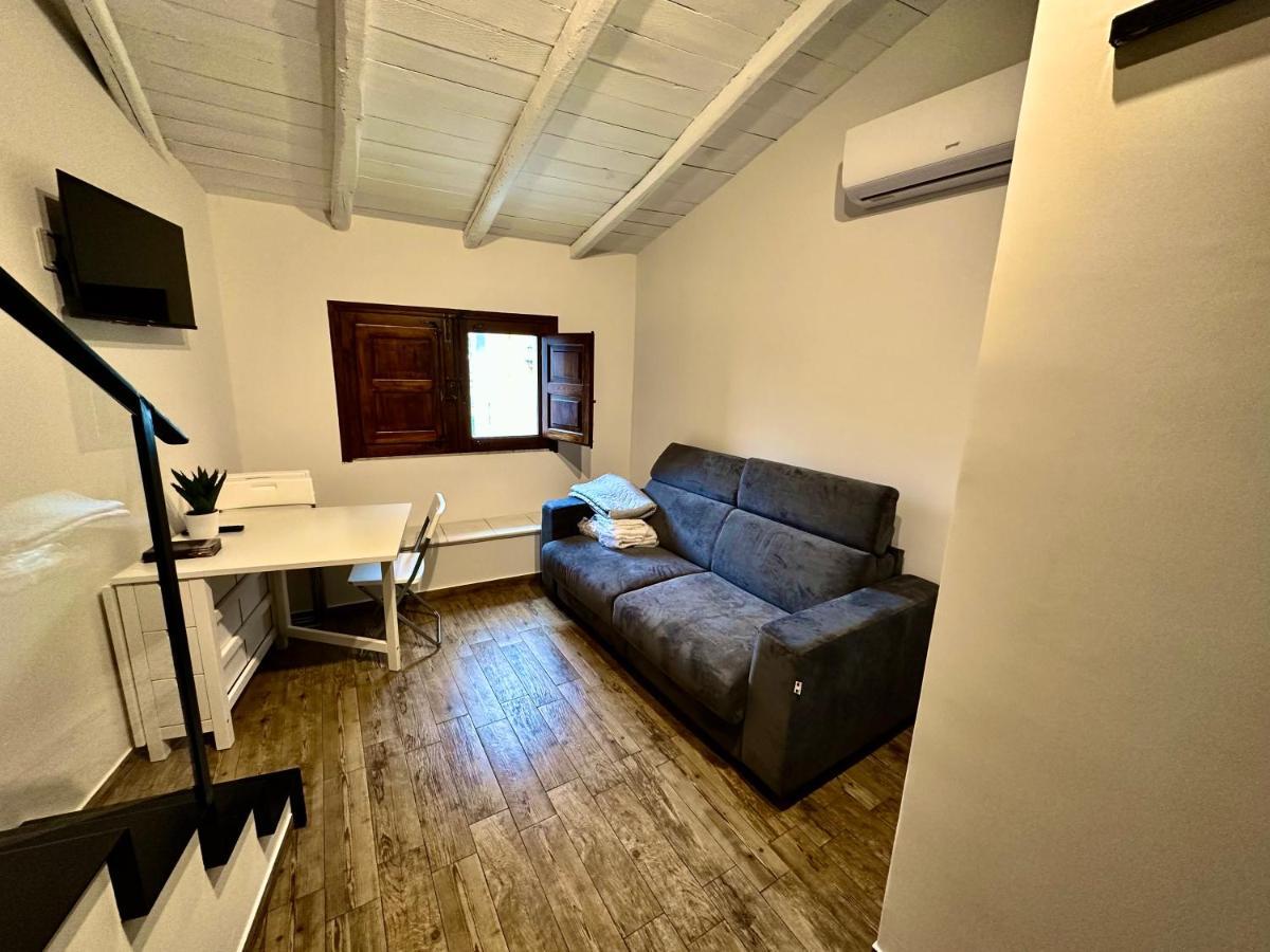 Ninetti Guest House - Apt Centro Storico كاتانيا المظهر الخارجي الصورة
