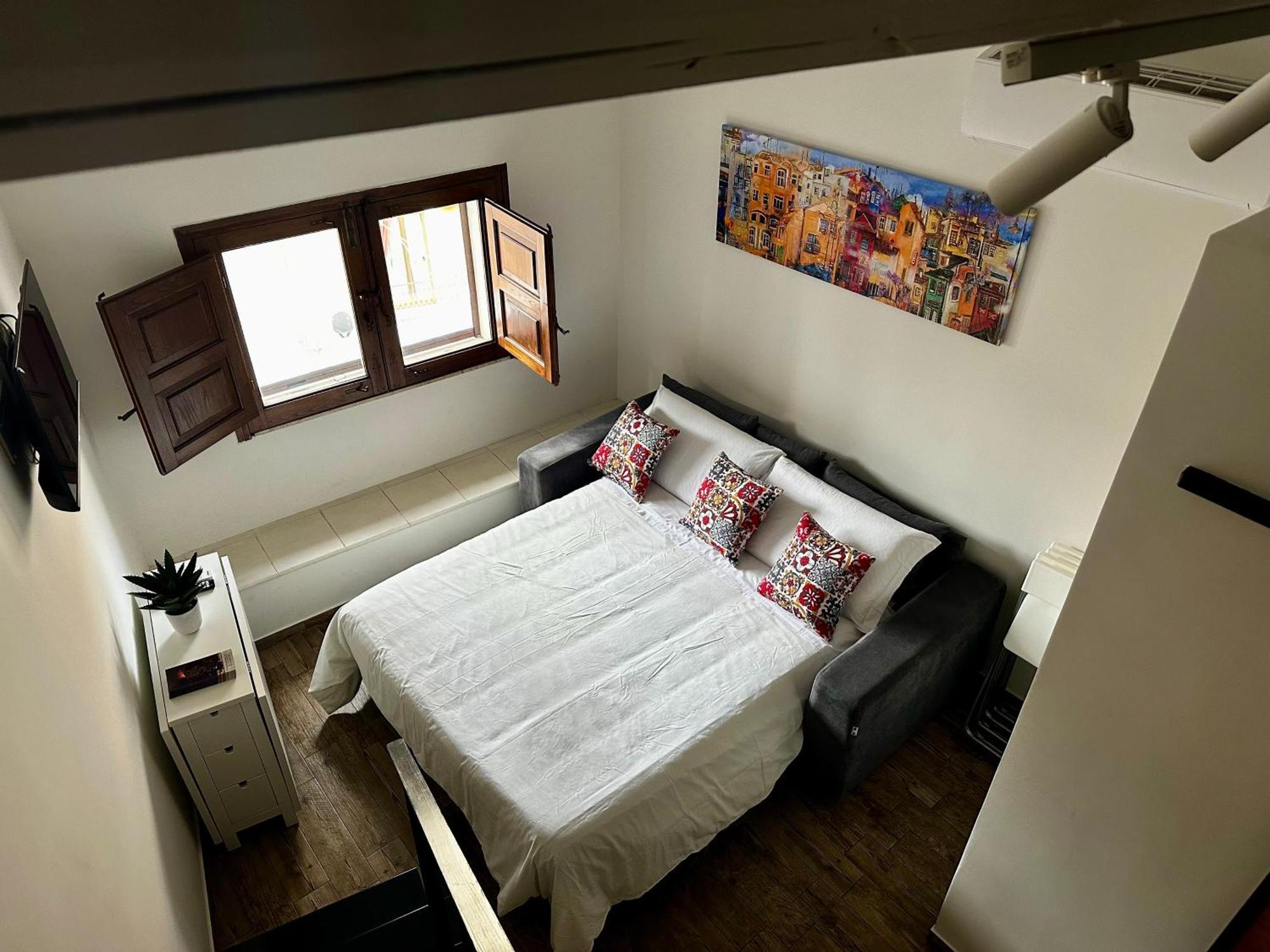Ninetti Guest House - Apt Centro Storico كاتانيا المظهر الخارجي الصورة